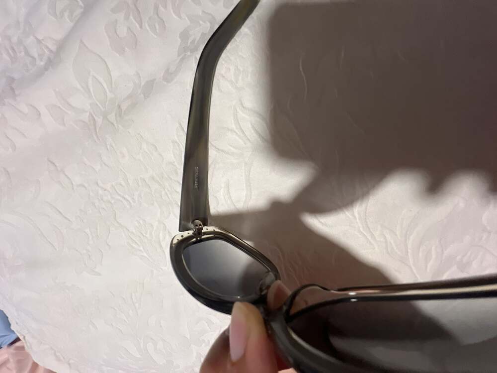 Vera Wang Oval Sunglasses Dark Grey Frame with Gradient Lenses